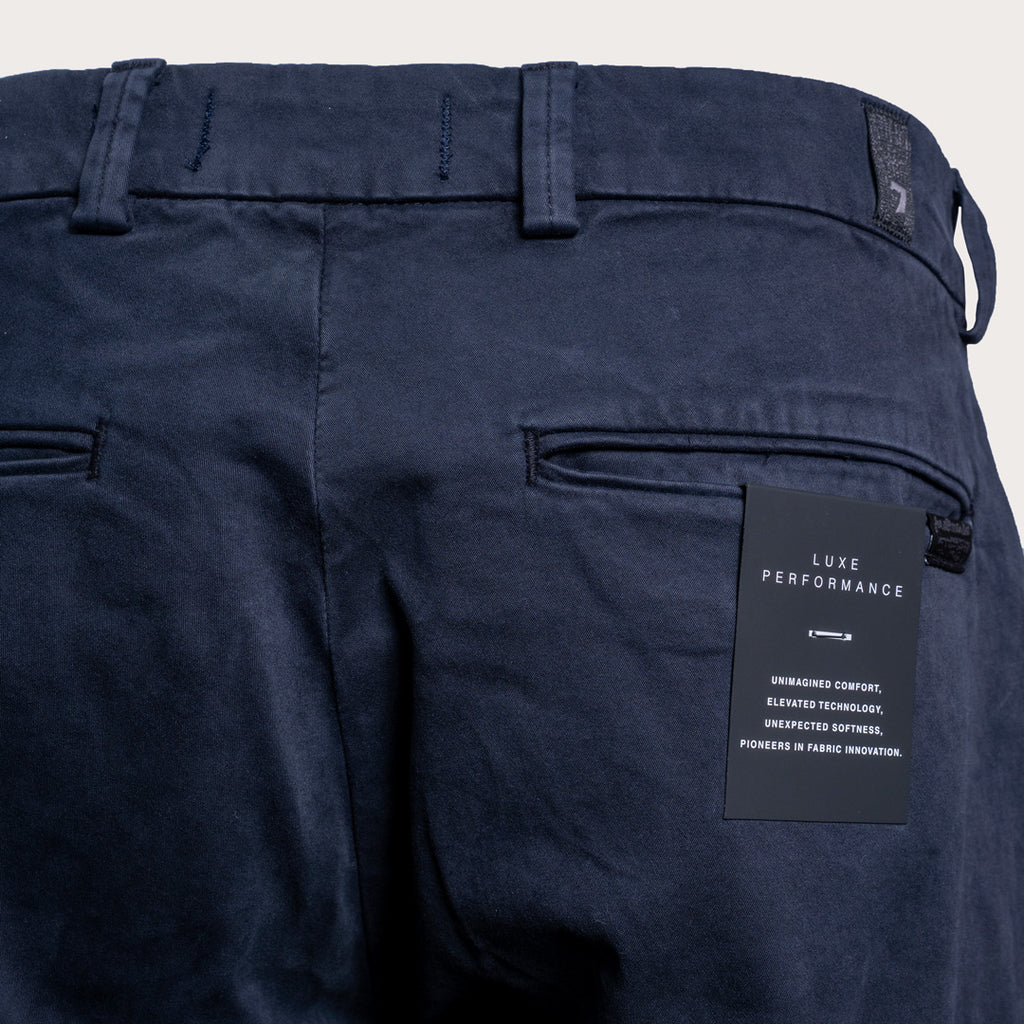 7 For All Mankind Comfort Sateen Chino Short in Deep Navy - Detail image of navy chino shorts
